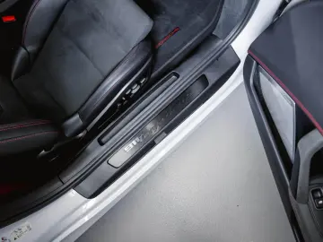 911 Targa 4 GTS Hinterachslenkung 18 Wege Nachts
