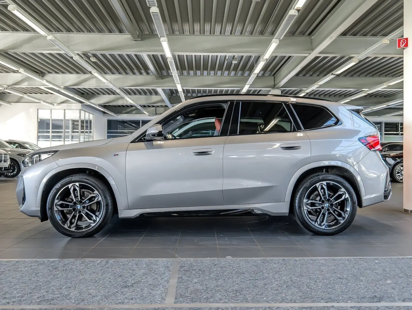 X1 sDrive20i M Sport HUD PANO RFK NAVI LED DAB