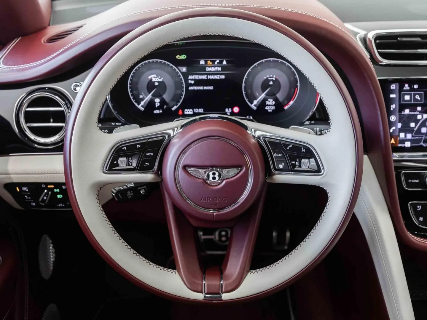 Bentayga S V8 CARBON STYLING / NAIM / TOURING