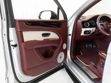 Bentayga S V8 CARBON STYLING / NAIM / TOURING