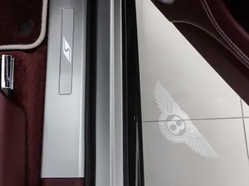 Bentayga S V8 CARBON STYLING / NAIM / TOURING