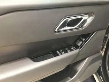 Range Rover Velar D300 Autobiography
