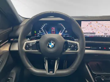 520d xDrive Touring M Sport|AHK|Pano|Harman/Kard