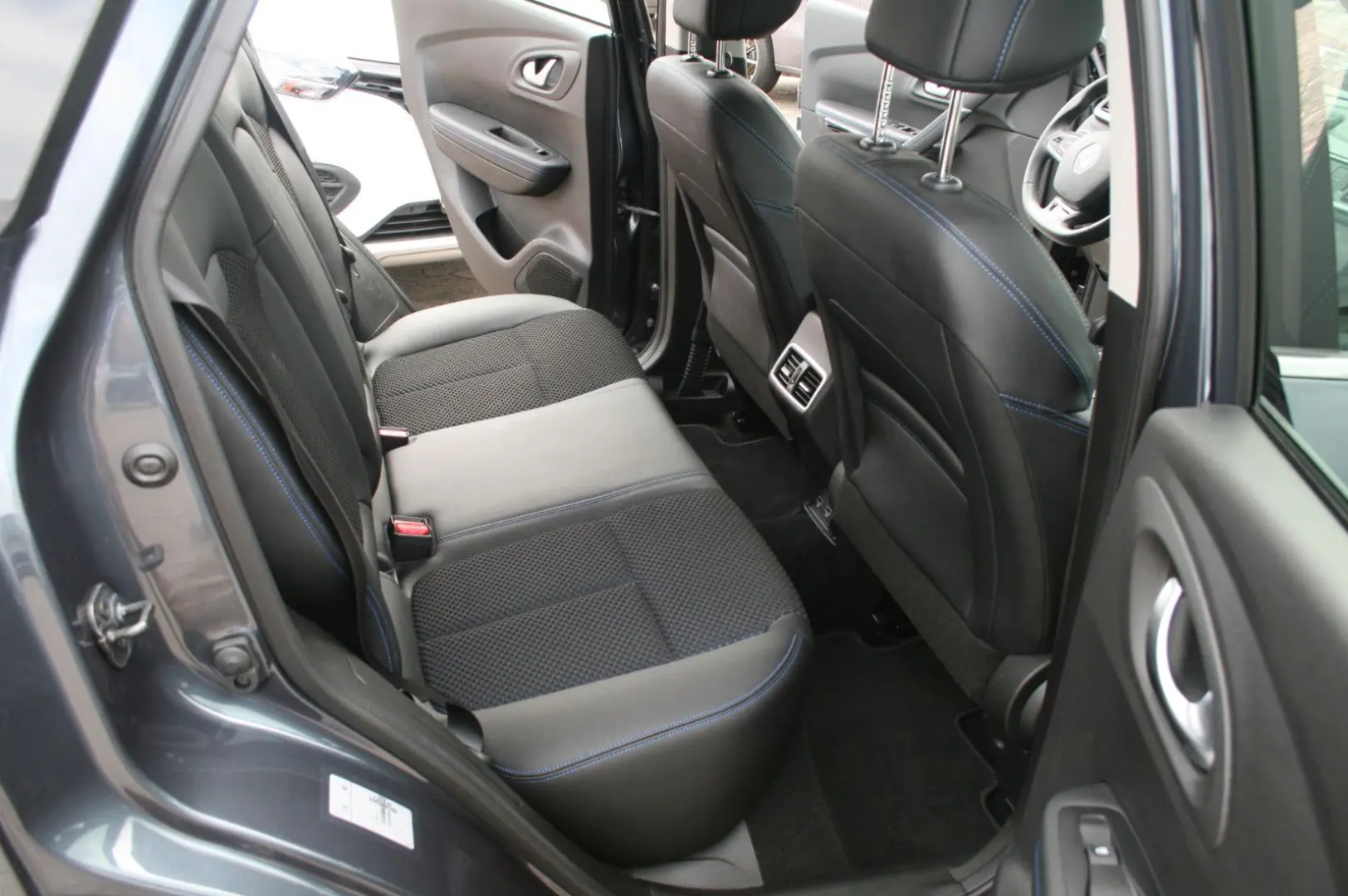 Kadjar Limited Deluxe TCe 140 mit Navi!
