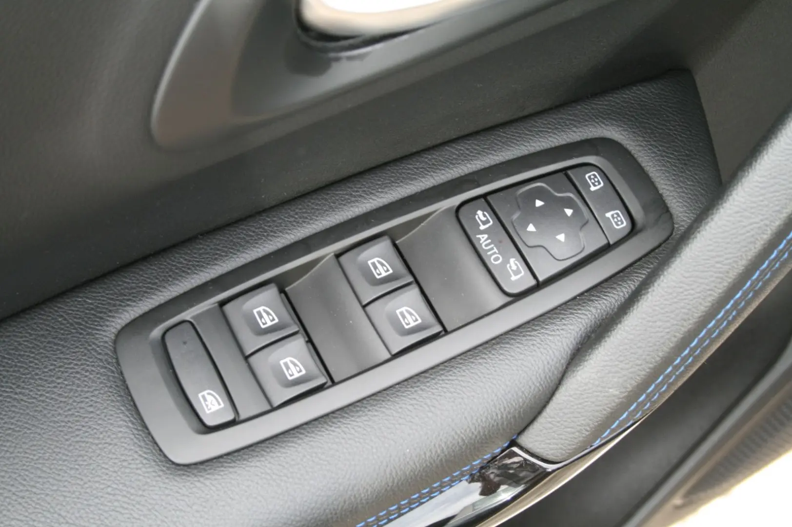 Kadjar Limited Deluxe TCe 140 mit Navi!