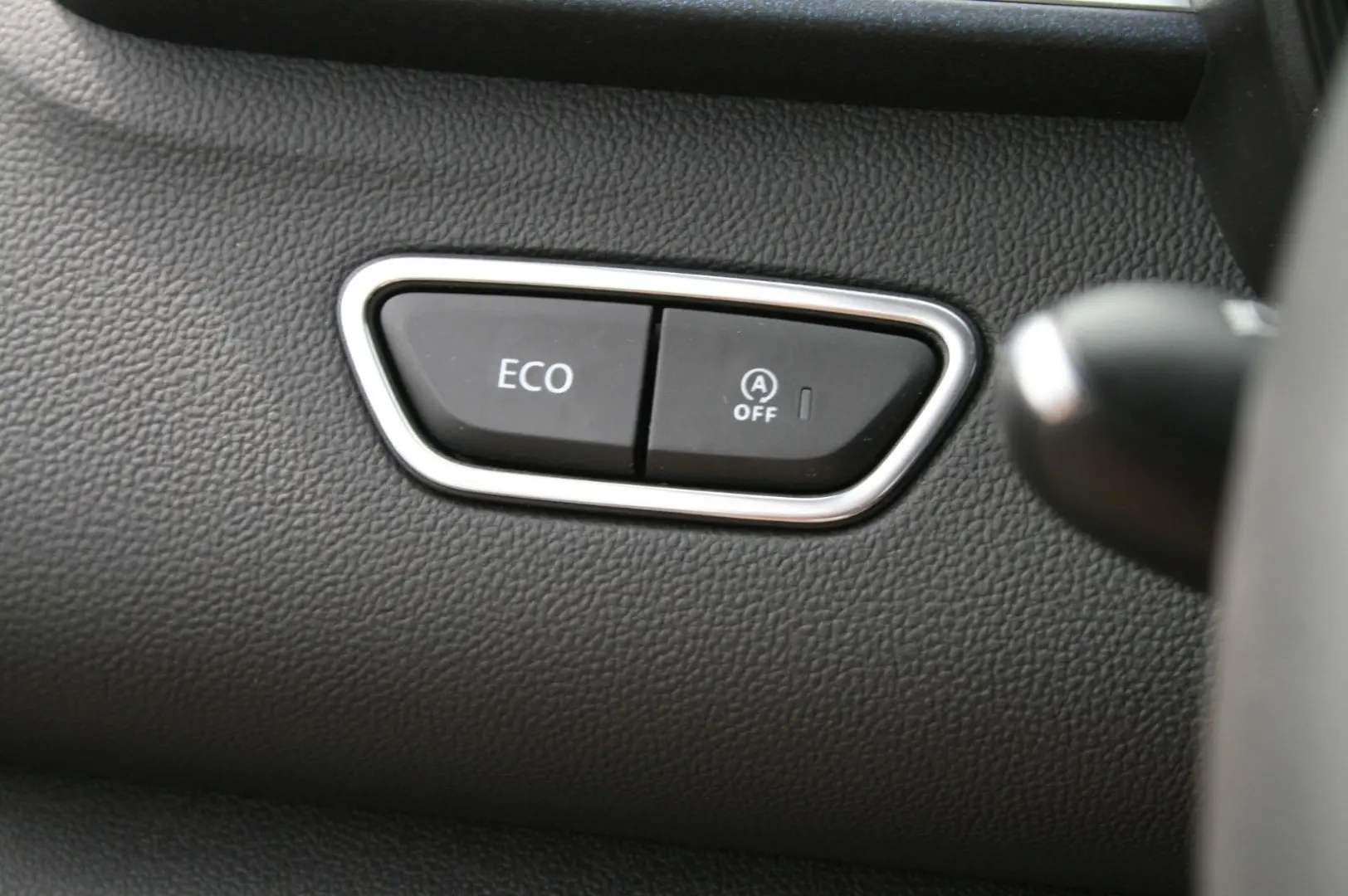 Kadjar Limited Deluxe TCe 140 mit Navi!