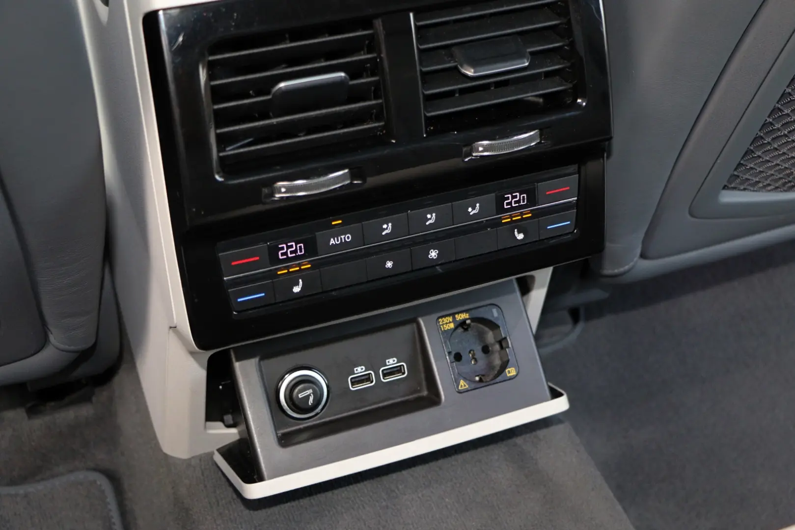 Milanne Auto Trade - TVA Inclus - Full Serice - Fara Daune