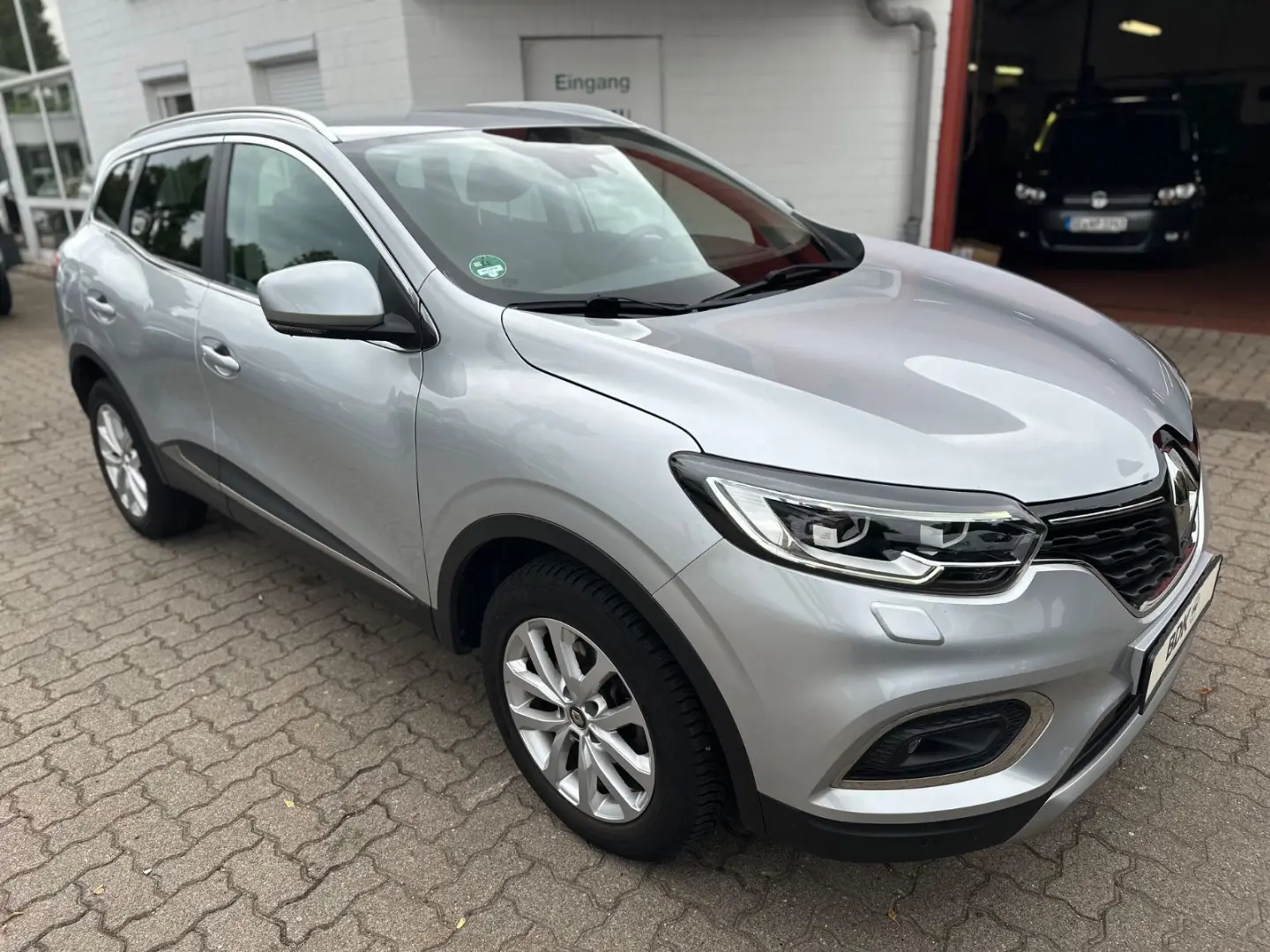 Kadjar Limited/NAVI/SHZ/TEMP/KAM/GJR/LMF