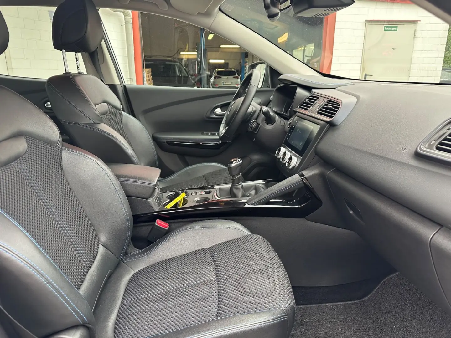 Kadjar Limited/NAVI/SHZ/TEMP/KAM/GJR/LMF