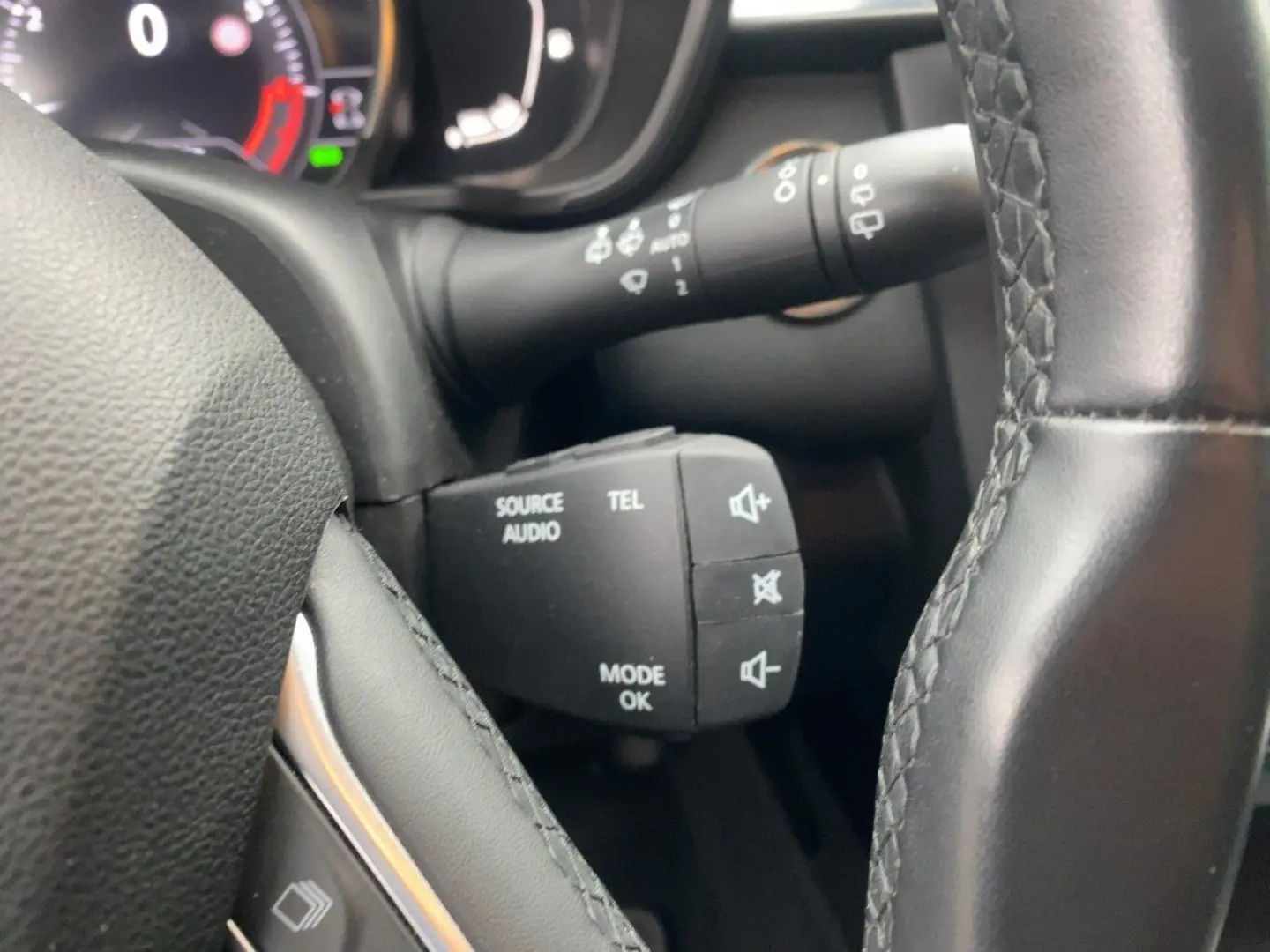 Kadjar 1.3 TCe 140 GPF Business Edition LED*AUT