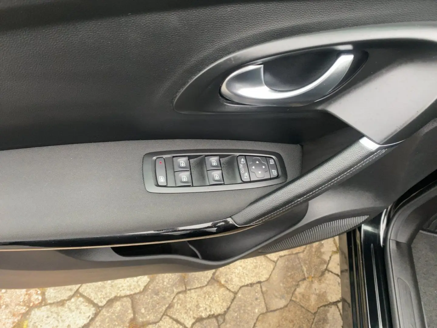 Kadjar 1.3 TCe 140 GPF Business Edition LED*AUT
