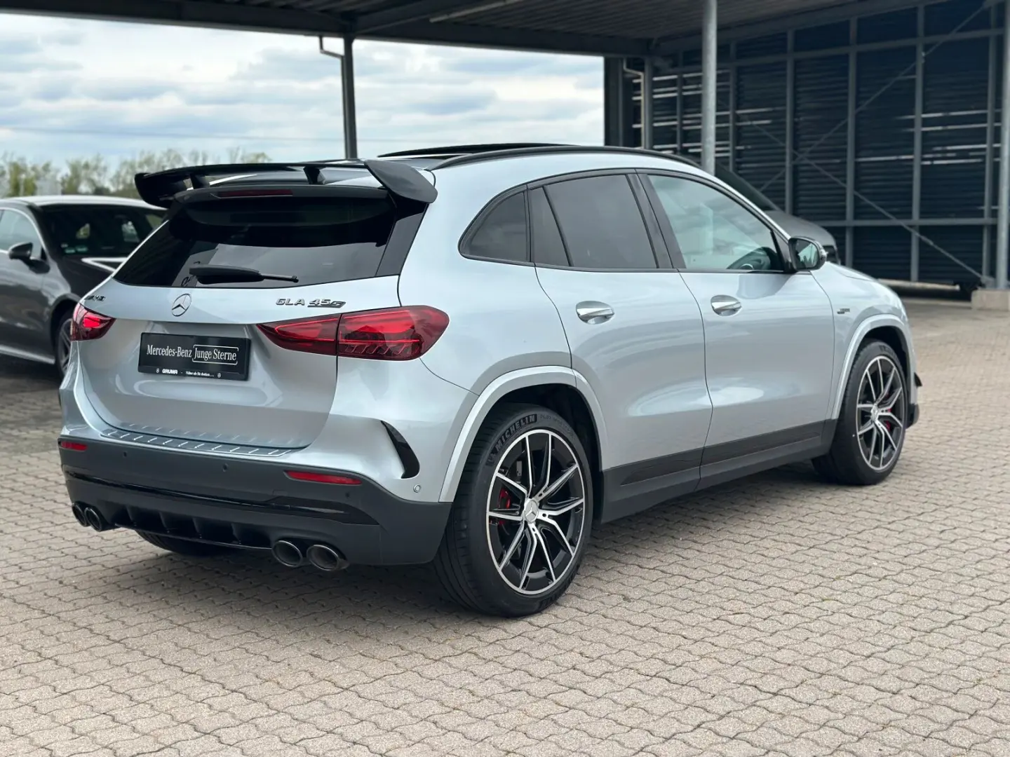 Mercedes-Benz GLA 45 S 4M+PremiumPlus+