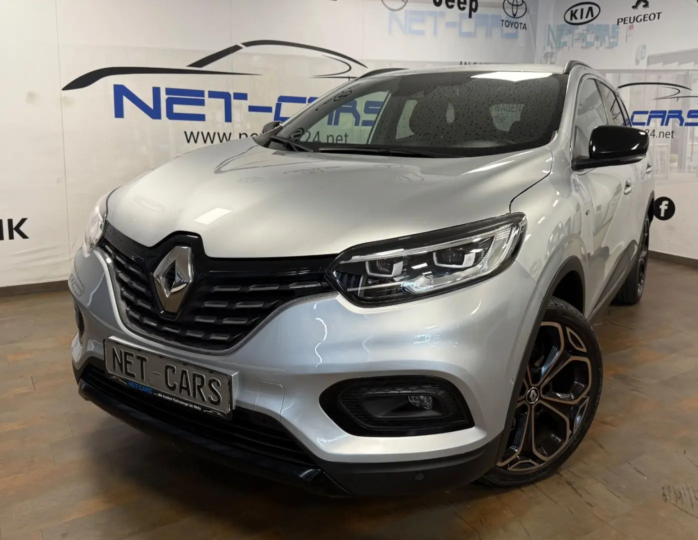 Kadjar TCe 140 EDC Black Edition Leder*NAVi*LED*