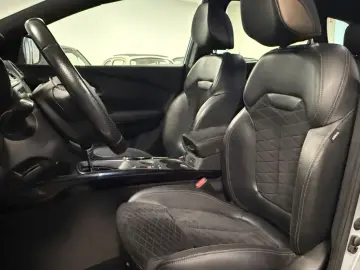 Kadjar TCe 140 EDC Black Edition Leder*NAVi*LED*