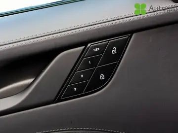 911 Carrera 4 GTS *LIFT*SUNROOF*
