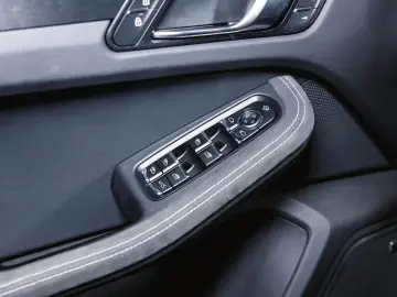 Porsche Macan GTS Panorama Sport Chrono BOSE