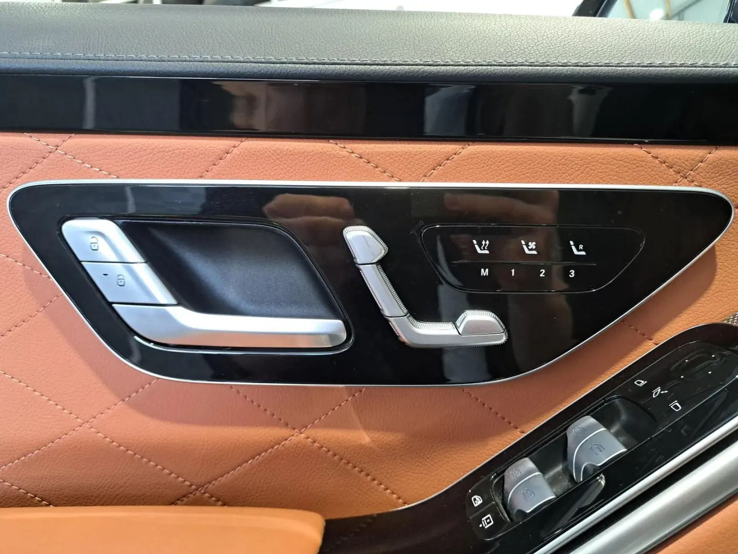 S 400 d 4Matic AMG Line°360°Pano°Burmester°HUD°