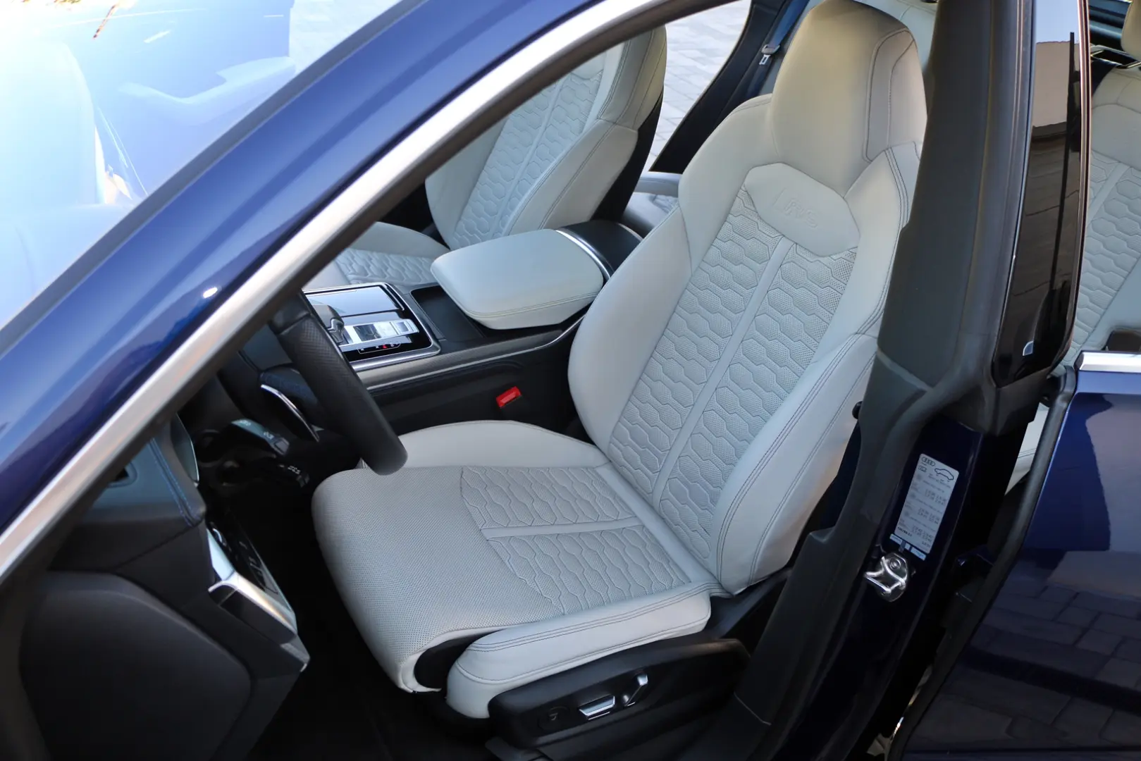 Milanne Auto Trade - TVA Inclus - HYBRID - Fara Daune