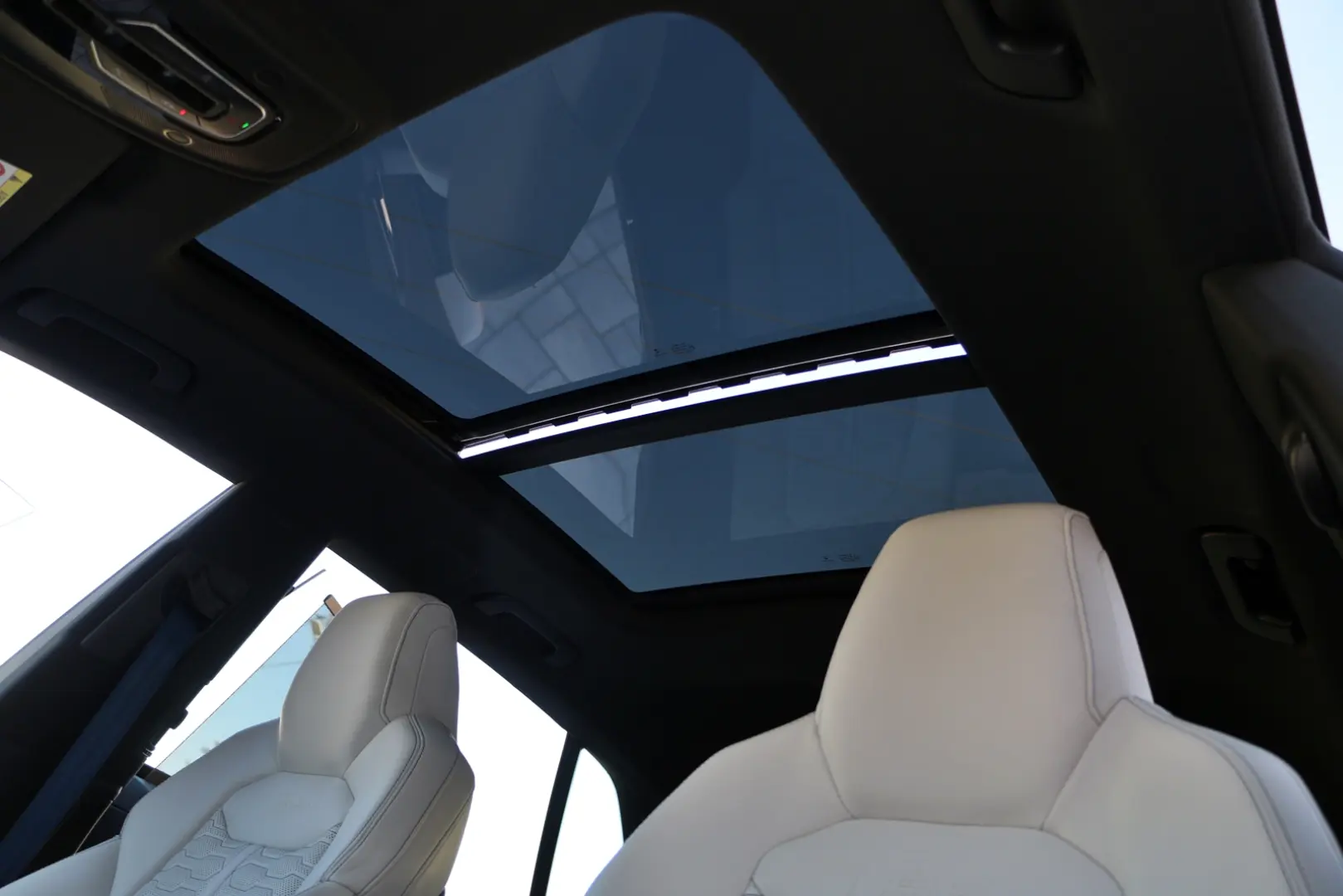 Milanne Auto Trade - TVA Inclus - HYBRID - Fara Daune