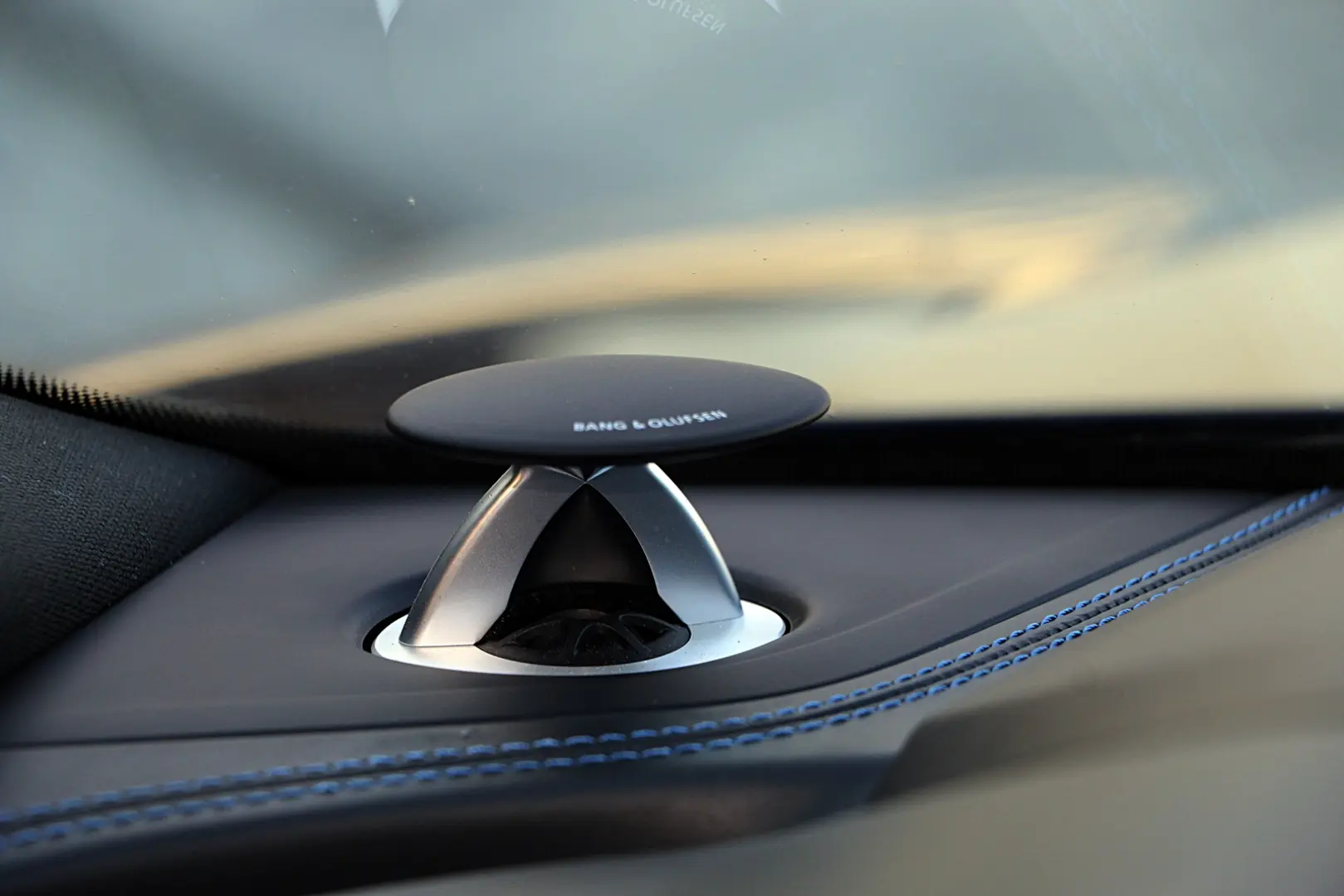 Milanne Auto Trade - TVA Inclus - HYBRID - Fara Daune