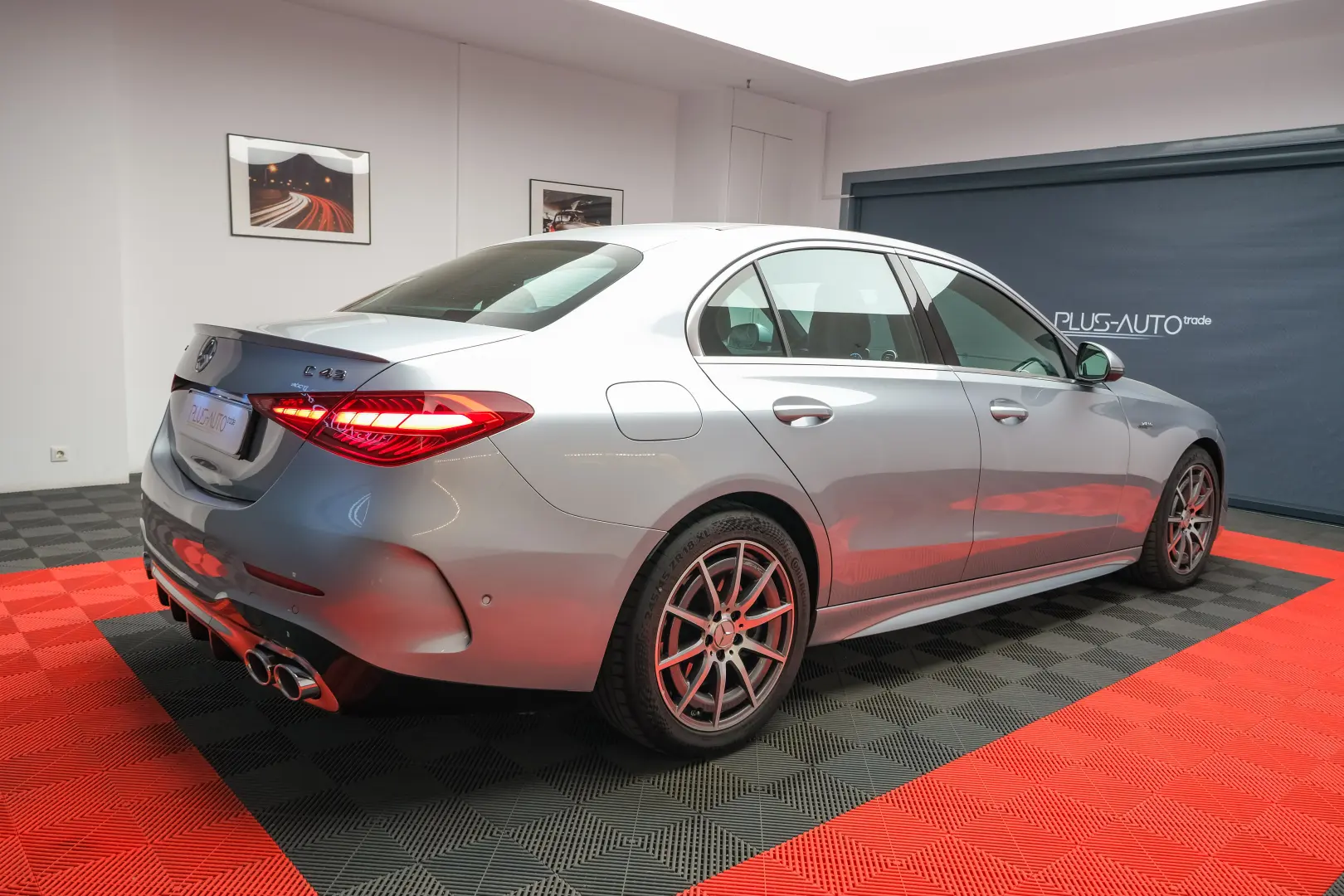 MERCEDES BENZ C43 AMG