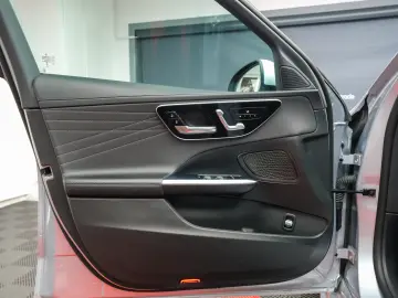 MERCEDES BENZ C43 AMG