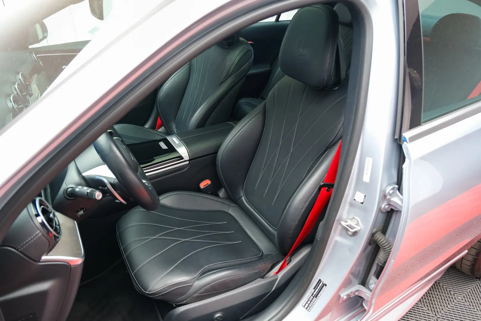 MERCEDES BENZ C43 AMG