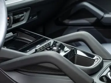 Porsche Cayenne E-Hybrid InnoDrive Chrono BOSE