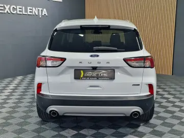 FORD Kuga 2.5 Duratec PHEV TITANIUM X