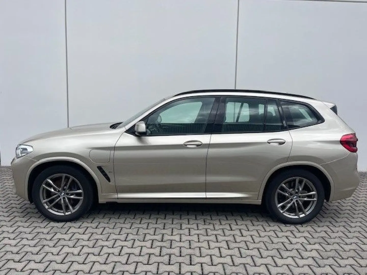 X3 xDrive 30e M-Sport AHK LED Keyess DAB SHZ