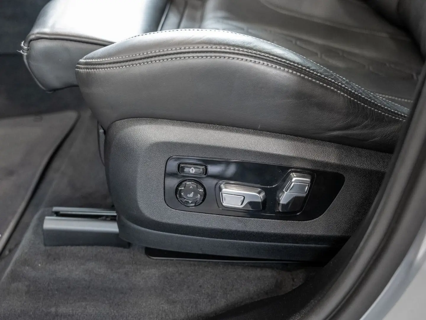 X7 xDrive 40d M-Sport Pro FACEL. PANO AHK HUD