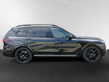 X7 xDrive40d M Sport Pro|AHK|PanoSkyLounge|Harma