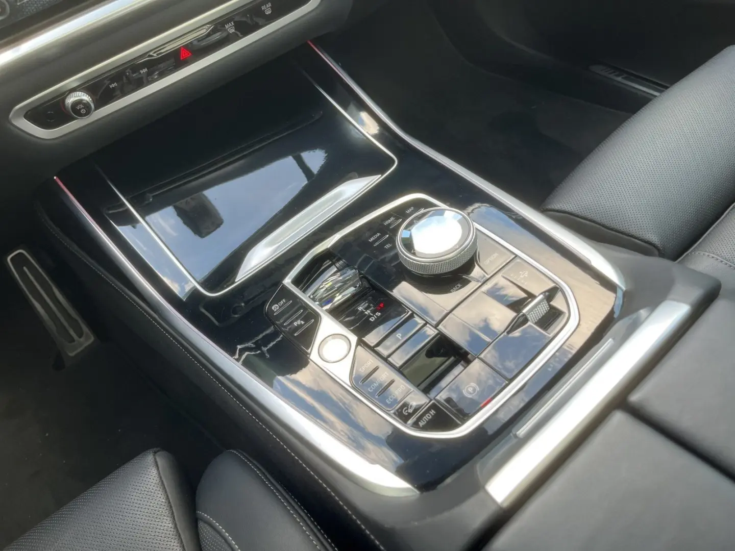 X7 xDrive40d M Sport Pro|AHK|PanoSkyLounge|Harma
