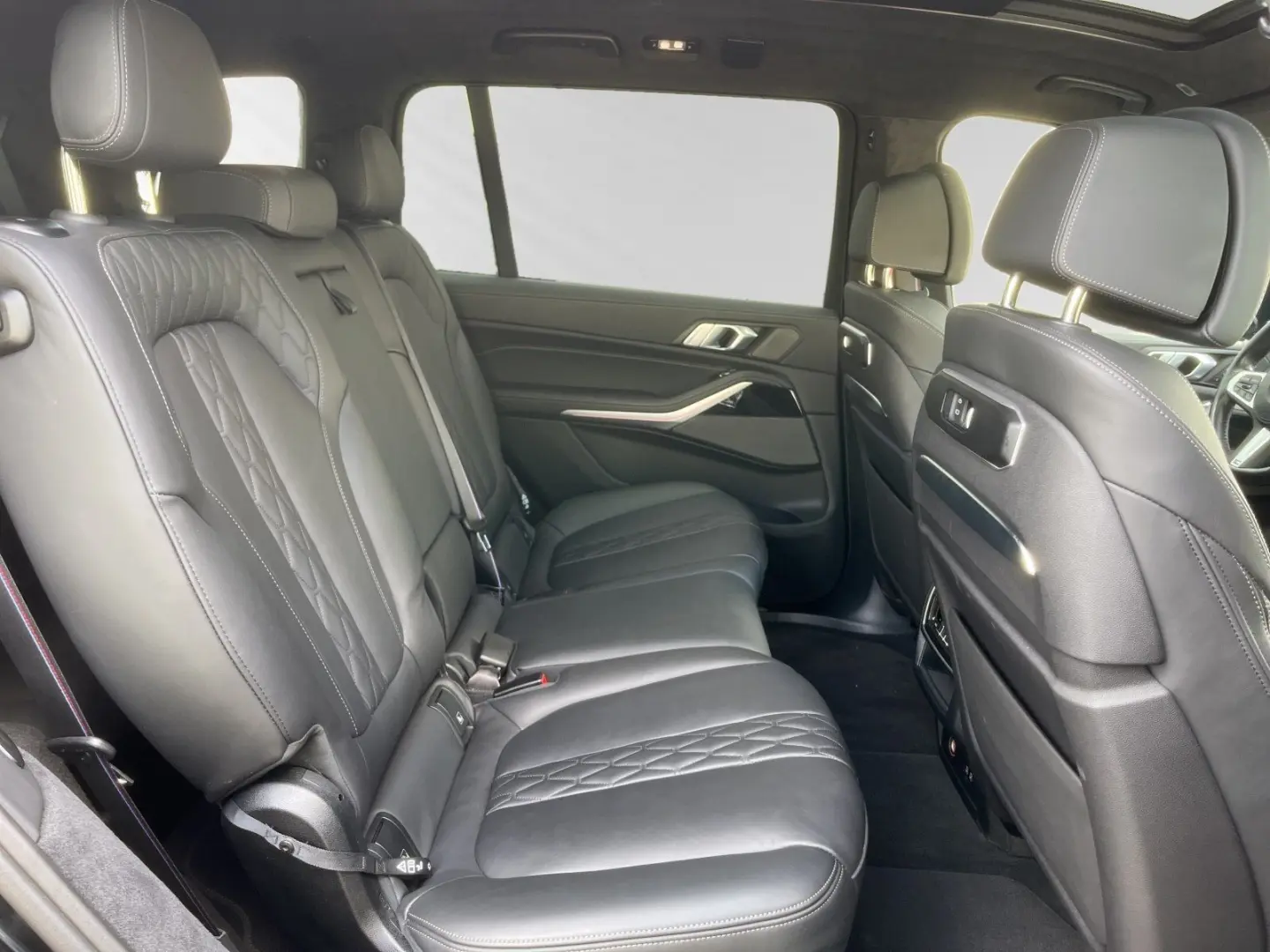 X7 xDrive40d M Sport Pro|AHK|PanoSkyLounge|Harma