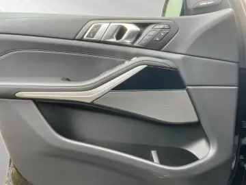 X7 xDrive40d M Sport Pro|AHK|PanoSkyLounge|Harma