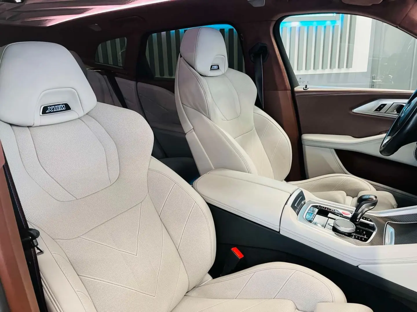 BMW XM/HUD / BOW&WILK / PANO / MASSAGE