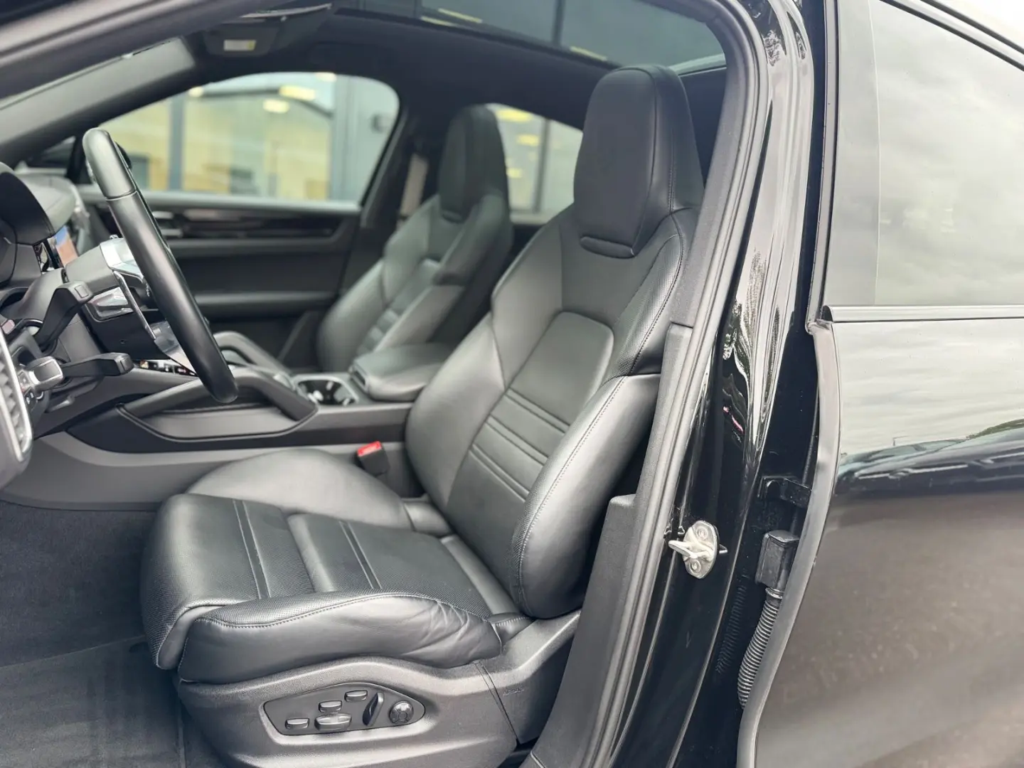 CAYENNE COUPE PLATINIUM EDITION*PANORAMA*21.ZOLL