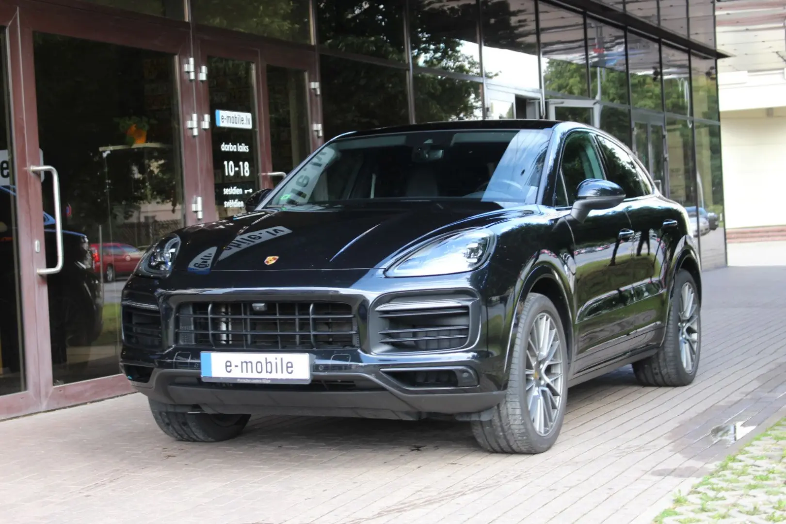 Cayenne Coupe Platinum Edition