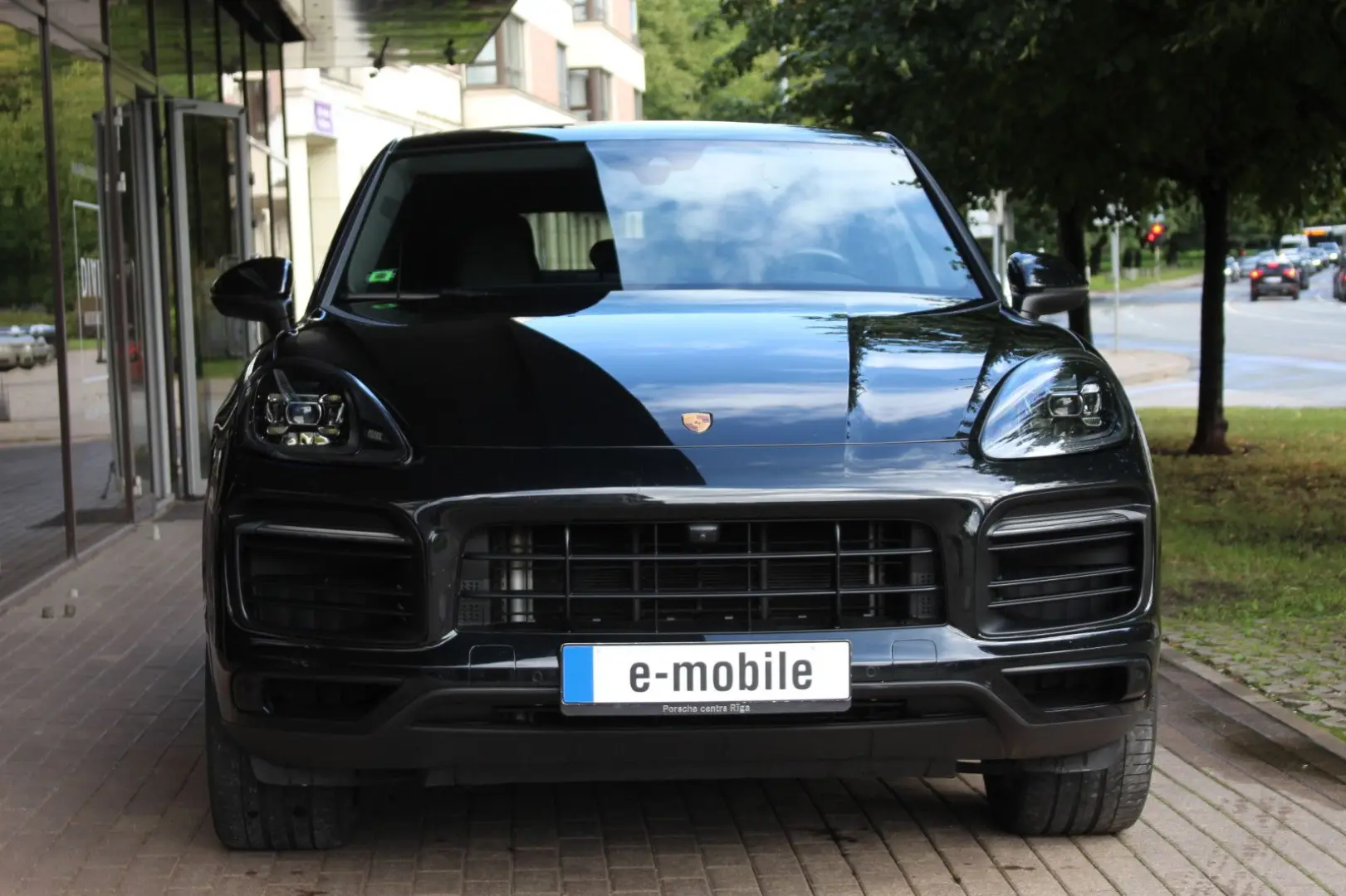 Cayenne Coupe Platinum Edition