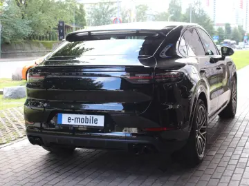 Cayenne Coupe Platinum Edition