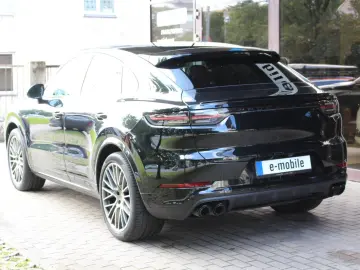 Cayenne Coupe Platinum Edition