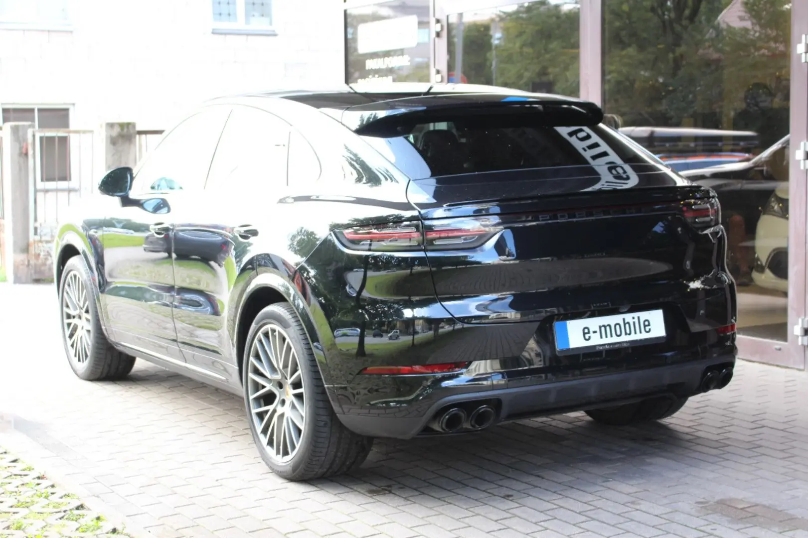 Cayenne Coupe Platinum Edition