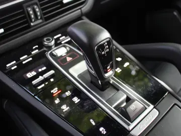 Cayenne Coupe Platinum Edition
