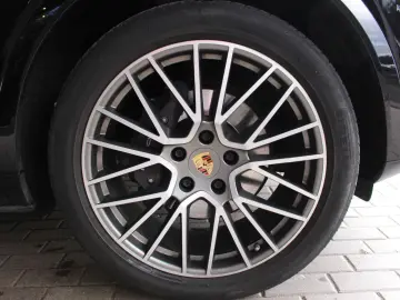Cayenne Coupe Platinum Edition
