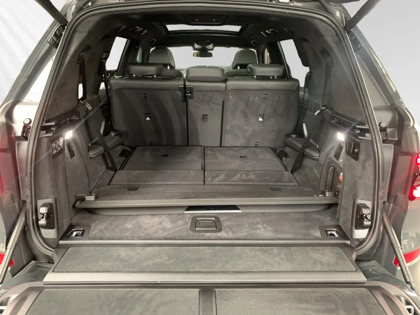 X7 xDrive40d M Sport Pro|SkyLounge|AHK|Standhzg