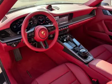 Porsche 992 CARRERA CABRIOLET