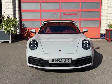 Porsche 992 CARRERA CABRIOLET