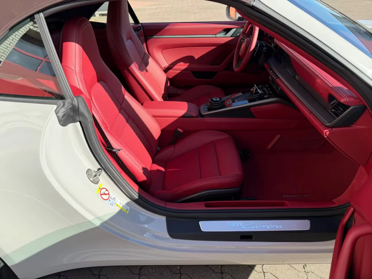 Porsche 992 CARRERA CABRIOLET
