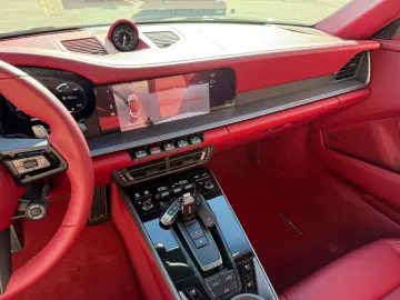 Porsche 992 CARRERA CABRIOLET