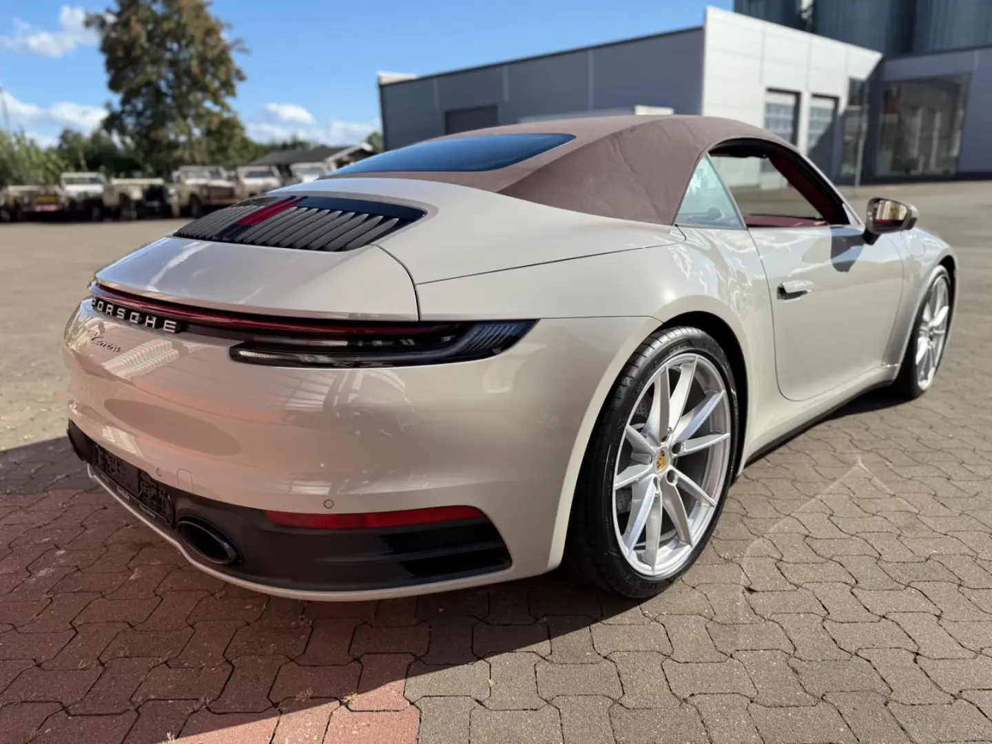 Porsche 992 CARRERA CABRIOLET